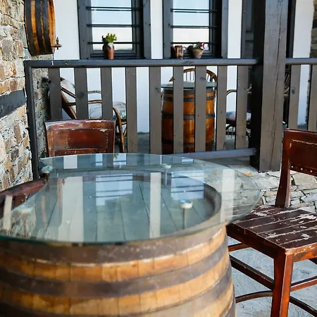 Casă la țară Three Houses *