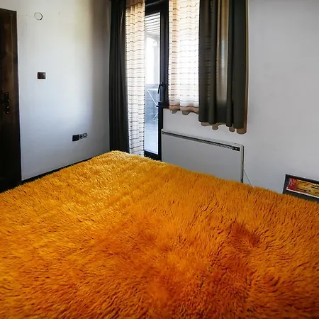 Casă la țară Three Houses Leşten