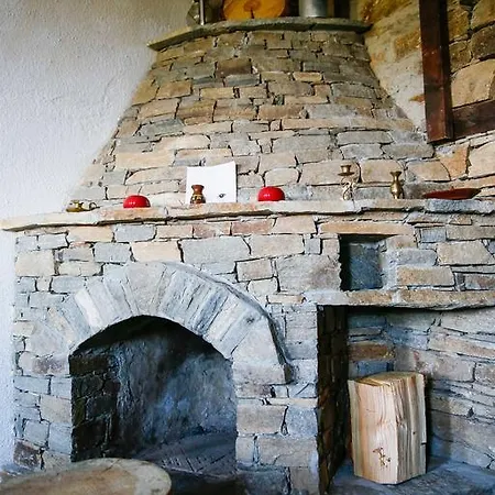 Casă la țară Three Houses Leşten