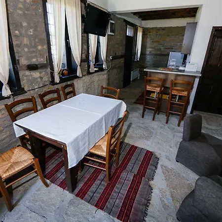 Casă la țară Three Houses