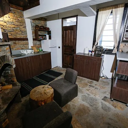Casă la țară Three Houses Leşten