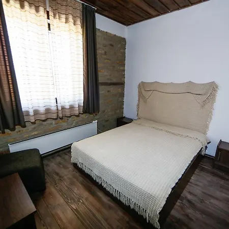 Casă la țară Three Houses Leşten