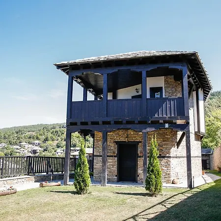 Casă la țară Three Houses Leşten