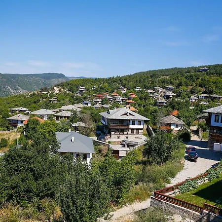 Casă la țară Three Houses