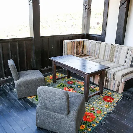 Casă la țară Three Houses Leşten